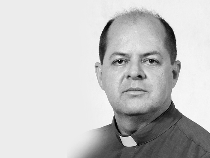 Foto de Padre Adelmo Sérgio Gomes
