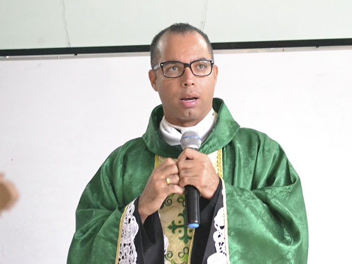Foto de Padre Adriano Aparecido Bolognani