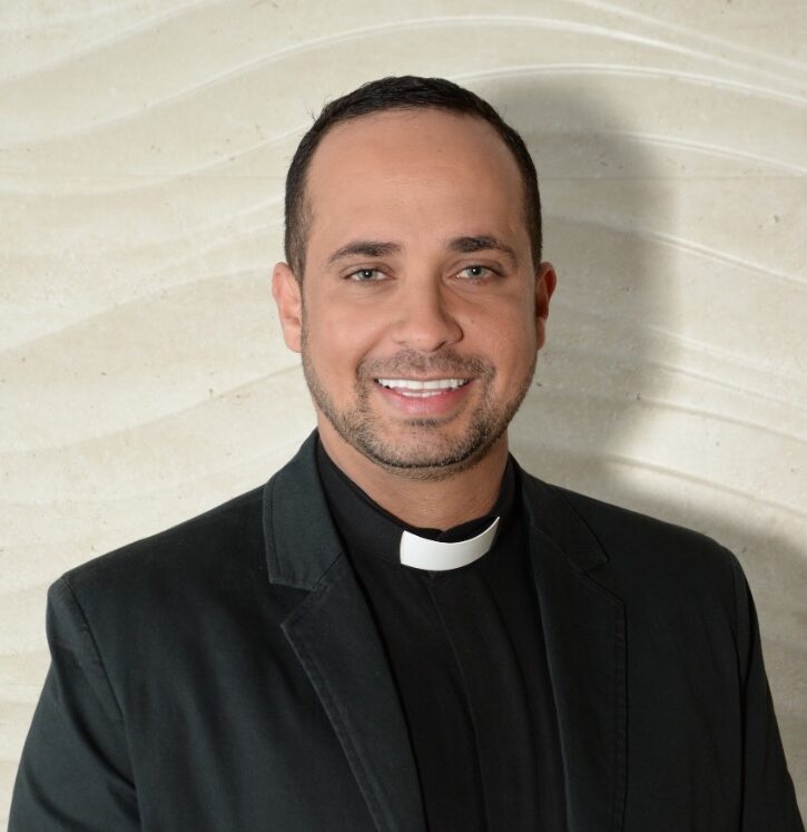 Padre Philipe Fernandes Nogueira