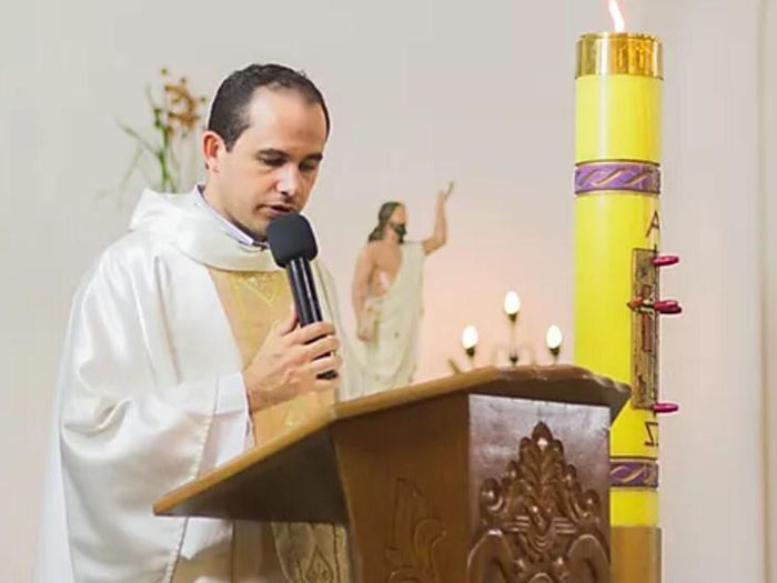 Padre Júlio César Caetano da Silva, FC