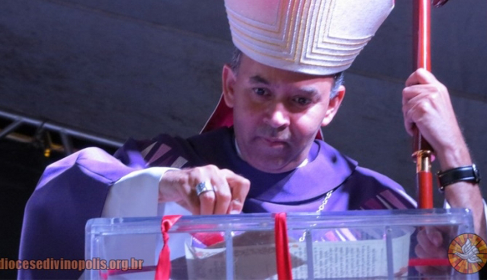 Foto de Há 6 anos acontecia a transladação dos restos mortais de Servo de Deus Padre Libério