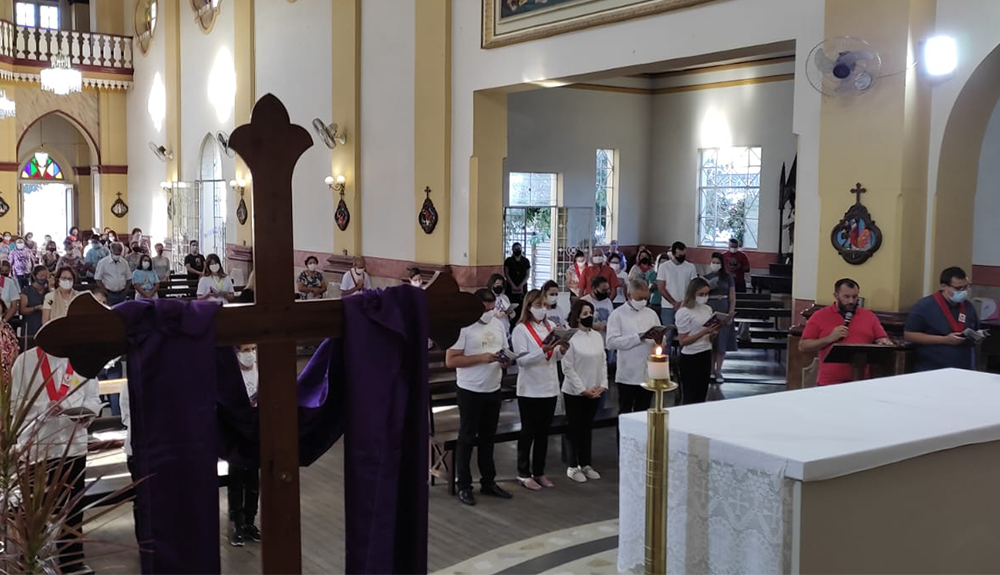 Foto de Paróquia de Nossa Senhora da Conceição, de Cláudio, inicia oração comunitária da Liturgia das Horas