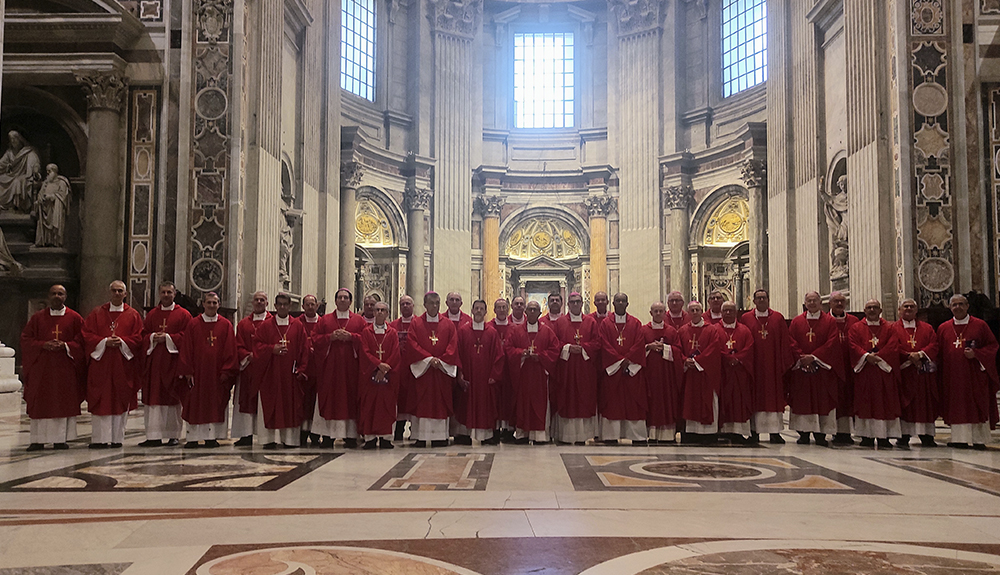 Foto de Missa no túmulo de São Pedro marca o segundo dia da Visita Ad Limina