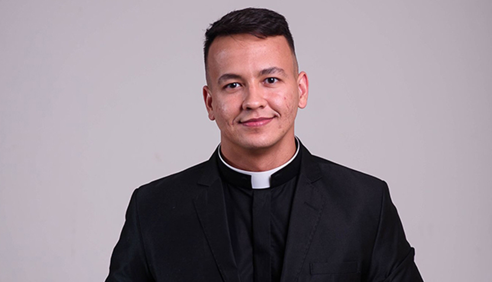 Notícia: Convite da Ordenação Presbiteral do Diácono Luís Fernando Alves Cruz