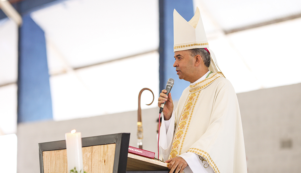 Foto de Missa pela nomeação e transferência de Dom José Carlos para a Arquidiocese de Montes Claros