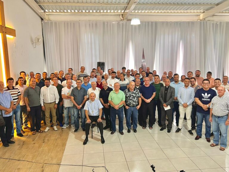 Foto de Dom José realiza sua última reunião do clero como administrador apostólico