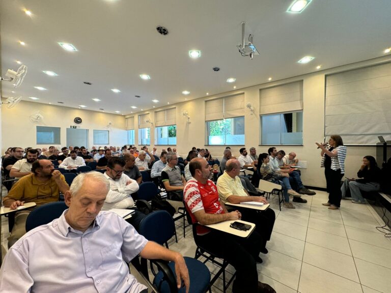 Foto de Clero diocesano se reúne para planejamento pastoral de 2025, na Cúria Diocesana