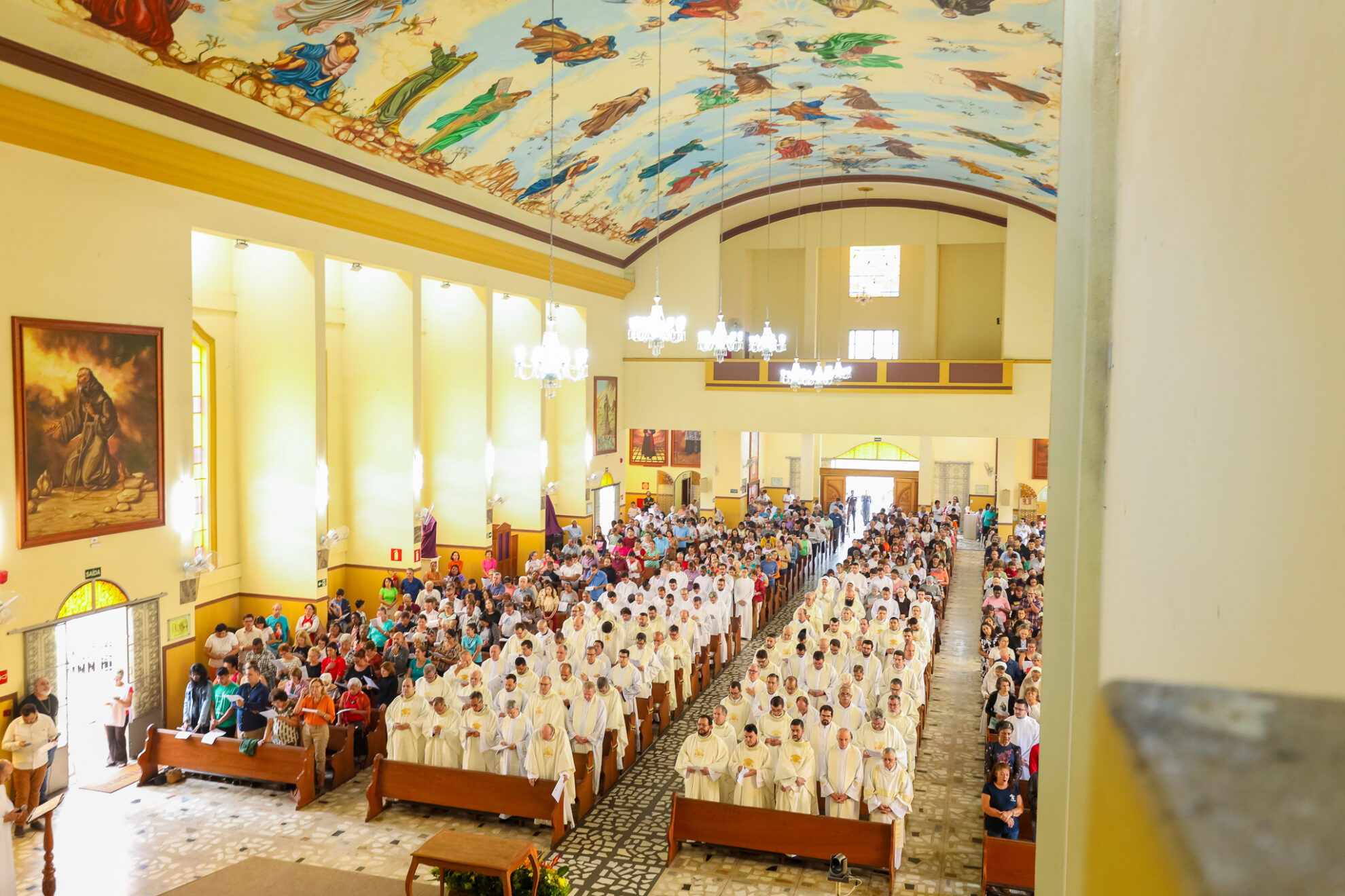 Foto de Missa do Crisma abre Tríduo Pascal em Divinópolis